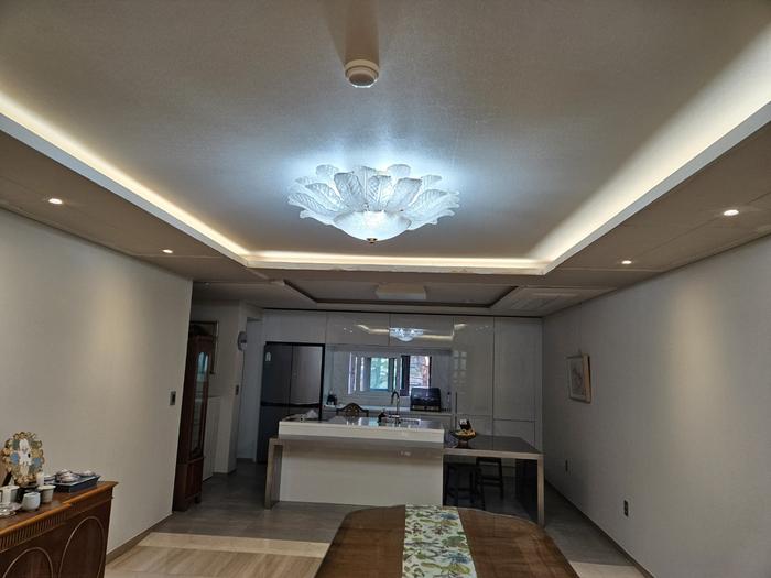 235149625_1qcYVMNK_93e2a0482ed9d0eda099d88297e51717c5476116.jpg 이미지크게보기